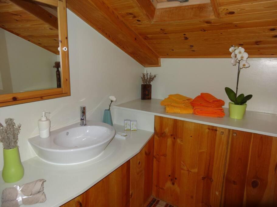 Charm And Fantastic View In A Fully Equipped Home In Center Lisbon Exterior photo