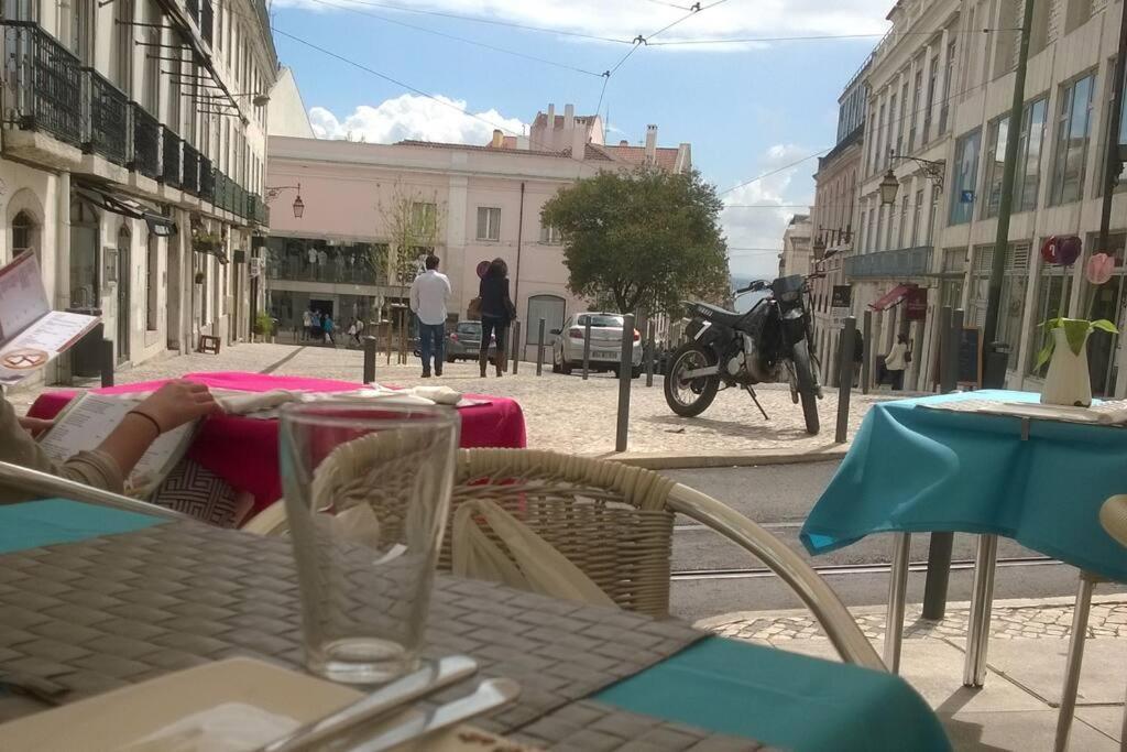Charm And Fantastic View In A Fully Equipped Home In Center Lisbon Exterior photo
